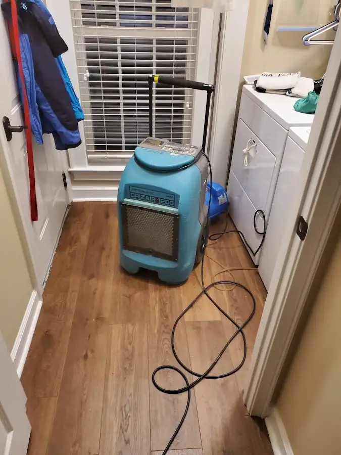 Commercial dehumidifier deployed for Flood Damage Cleanup in Knik-Fairview